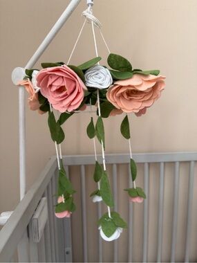 Felt Floral Hanging Mobile in Pink, Peach, White & Green